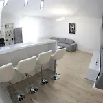 Nicho 2 Bucurestii Noi 아파트 부쿠레슈티