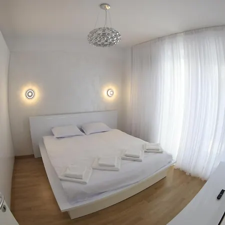 Nicho 2 Bucurestii Noi Apartment *