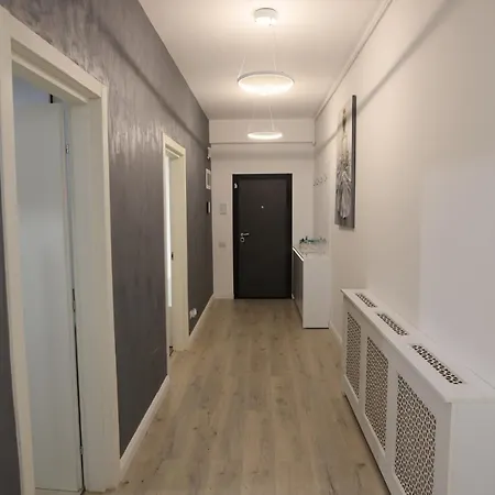 Nicho 2 Bucurestii Noi 布加勒斯特